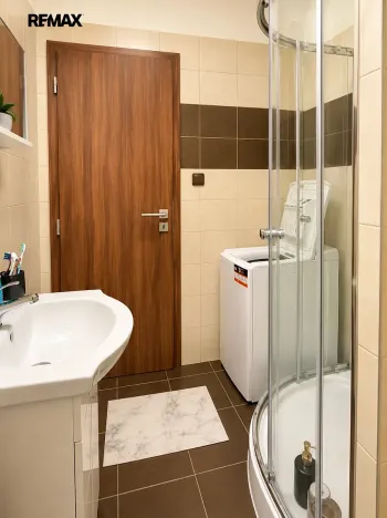Pronájem bytu 1+1, Plzeň, Na Dlouhých, 37 m2