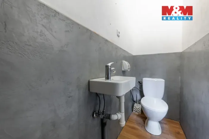 Pronájem bytu 2+1, Karlovy Vary, 1. máje, 55 m2