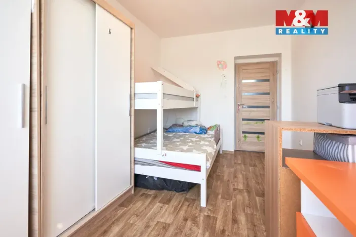 Prodej bytu 4+1, Březůvky, 81 m2