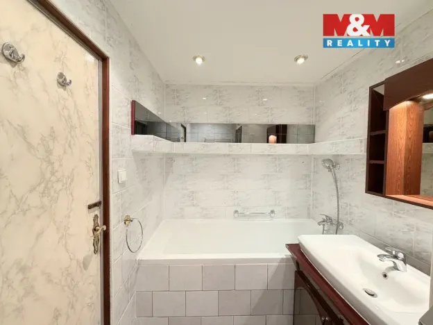 Pronájem bytu 2+1, Ústí nad Orlicí - Hylváty, Třebovská, 59 m2