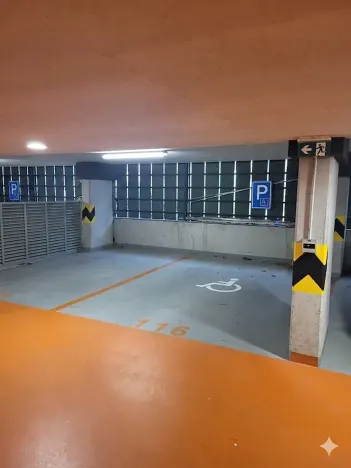 Pronájem garážového stání, Praha - Hlubočepy, Hugo Haase, 16 m2
