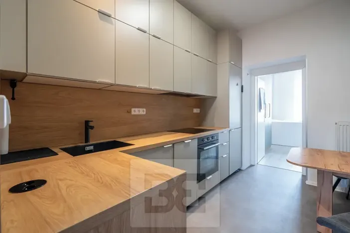 Pronájem bytu 1+1, Praha - Žižkov, Prokopova, 33 m2