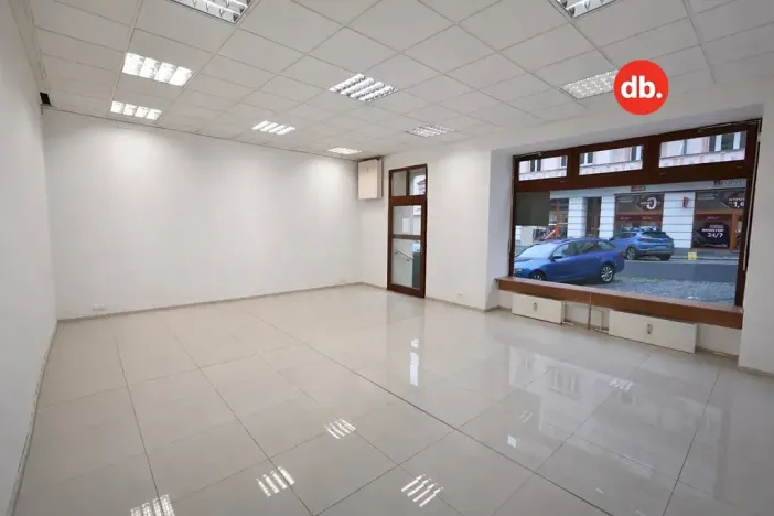 Pronájem obchodního prostoru, Karlovy Vary, Dr. Davida Bechera, 55 m2