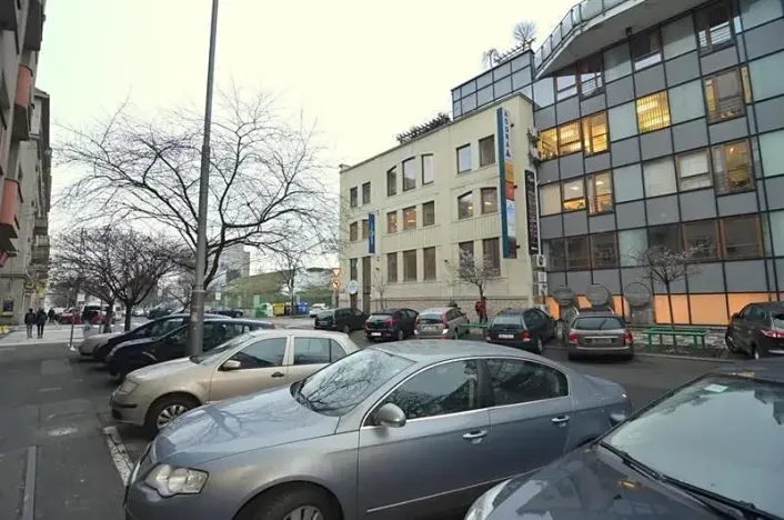 Pronájem bytu 1+kk, Praha - Vinohrady, Hradecká, 37 m2
