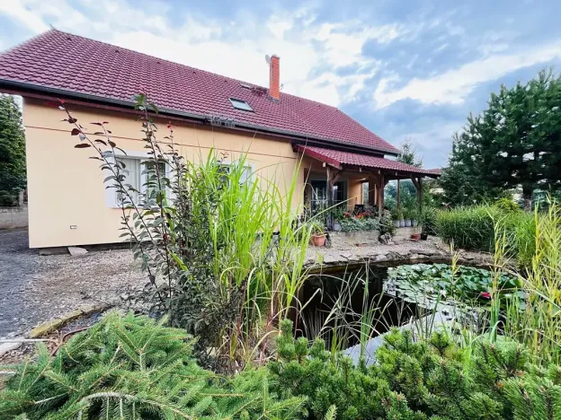 Prodej rodinného domu, Prackovice nad Labem, 190 m2