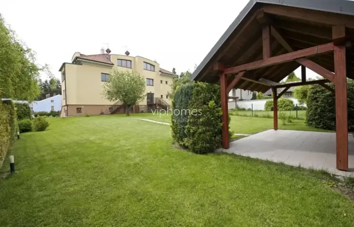 Pronájem rodinného domu, Praha - Nebušice, 253 m2