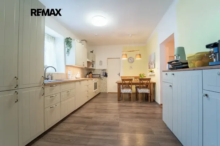 Prodej rodinného domu, Pečky, Pečecká, 140 m2