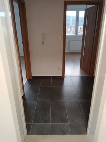 Pronájem bytu 2+kk, Jince, Zborovská, 43 m2