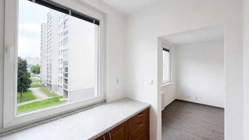 Prodej bytu 1+kk, Praha - Háje, Matúškova, 31 m2