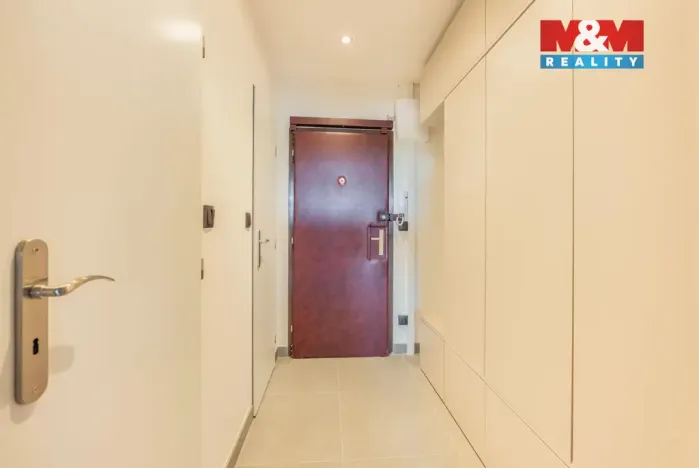Pronájem bytu 1+kk, Praha - Modřany, Pertoldova, 32 m2