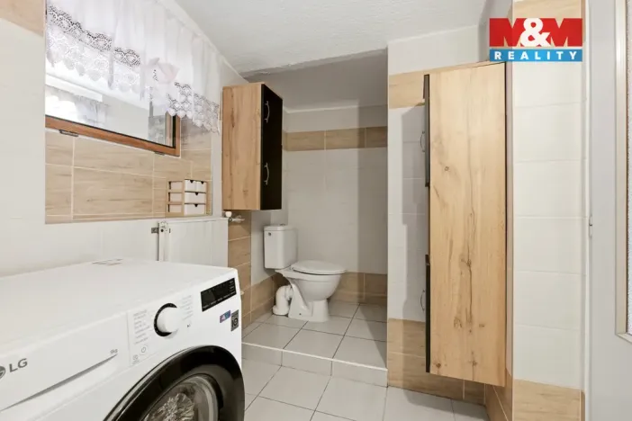 Prodej rodinného domu, Krajková - Dolina, 145 m2