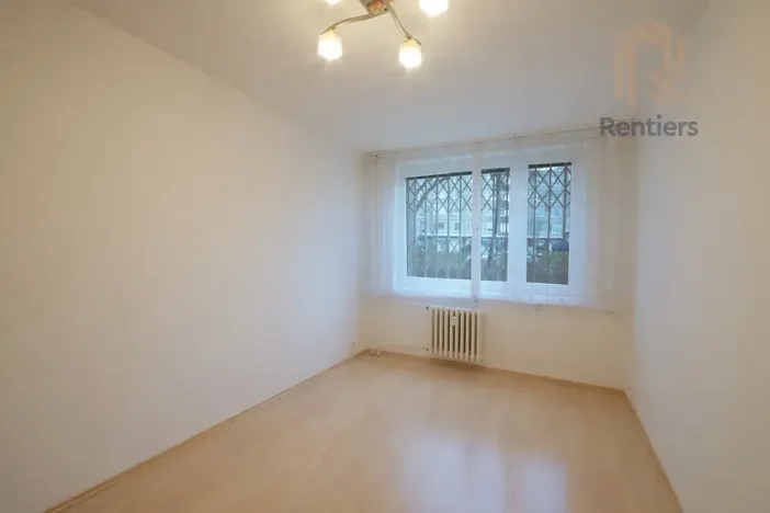 Pronájem bytu 4+1, Praha - Černý Most, Šromova, 85 m2