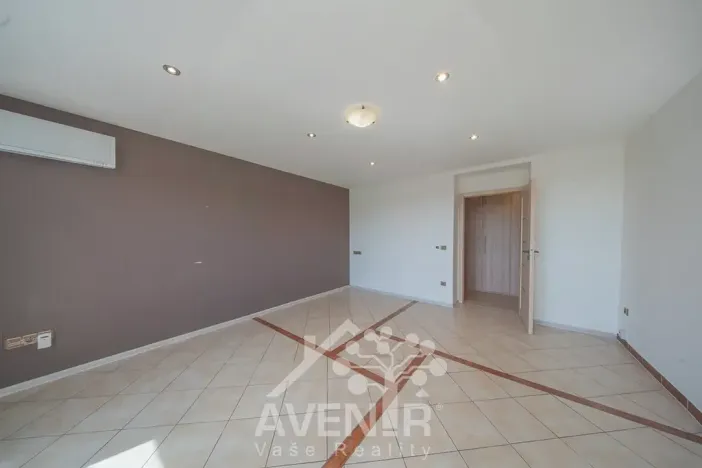 Prodej bytu 3+1, Domanín, 81 m2