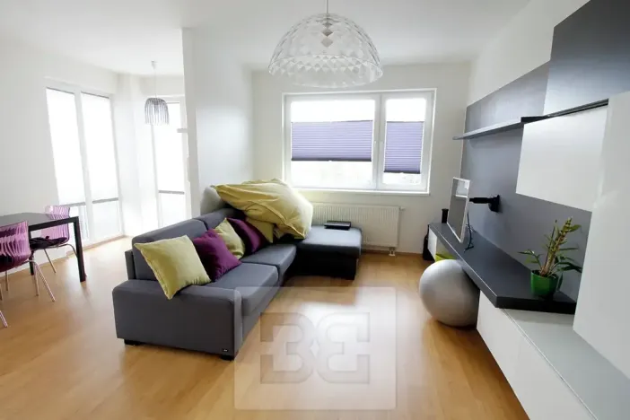 Pronájem bytu 2+kk, Praha - Hlubočepy, Högerova, 59 m2
