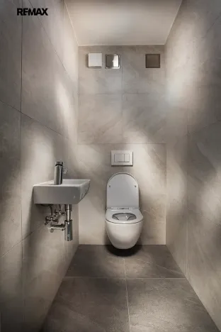 Prodej bytu 2+kk, Hradec Králové, Meruňková, 82 m2