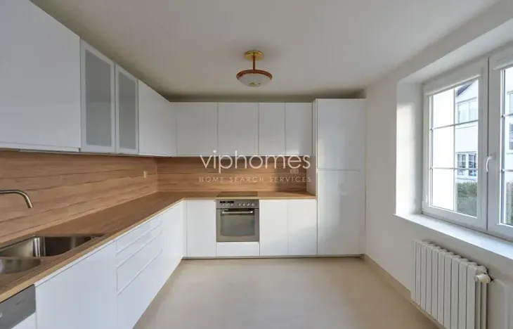 Pronájem vily, Průhonice, Sadová, 350 m2