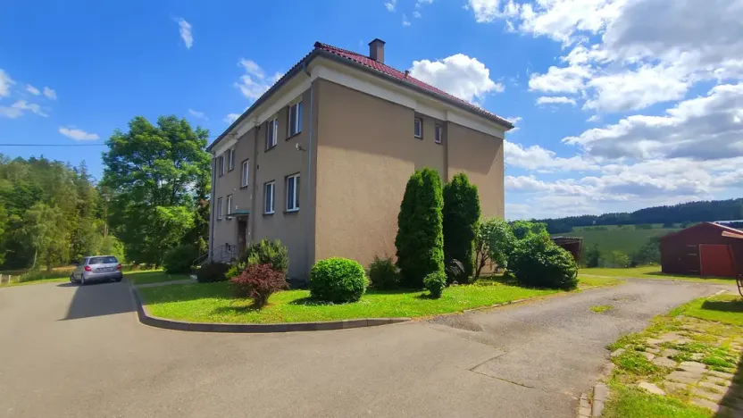 Prodej bytu 3+1, Luká, 70 m2