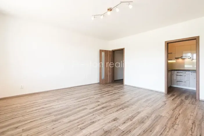Pronájem bytu 2+kk, Ostrava, Sokolovská, 61 m2