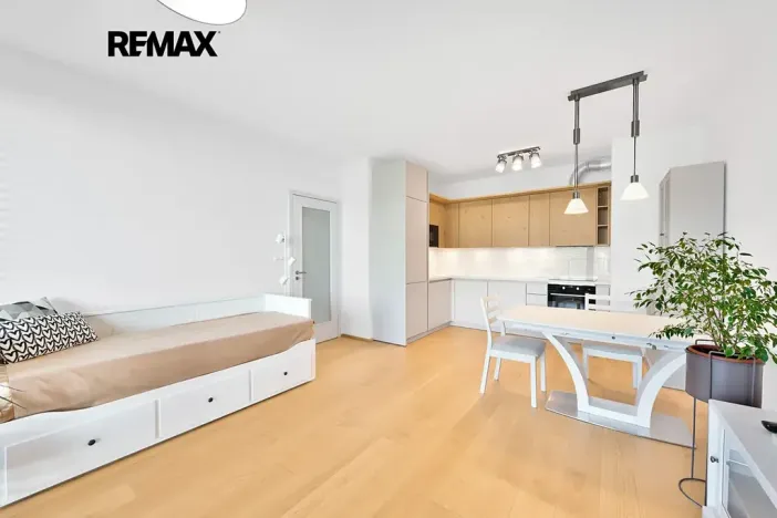 Pronájem bytu 2+kk, Praha - Jinonice, Vladimíra Kobranova, 56 m2