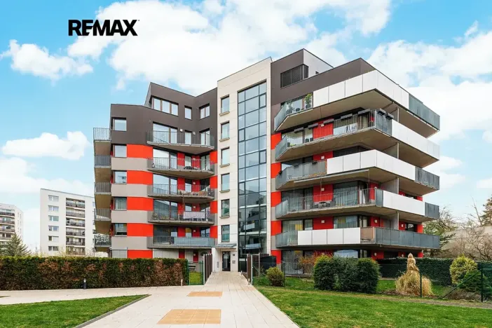 Prodej bytu 2+kk, Praha - Hlubočepy, Devonská, 64 m2