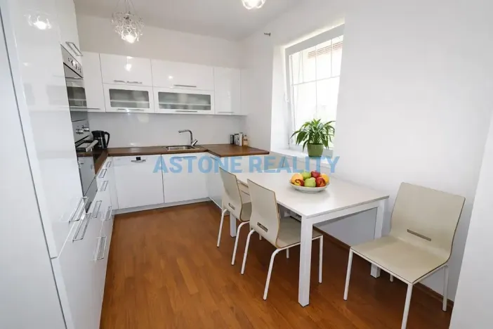 Prodej bytu 2+kk, Praha - Dolní Počernice, Národních hrdinů, 62 m2