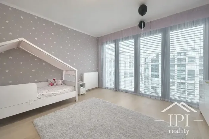 Pronájem bytu 4+kk, Praha - Karlín, U Mlýnského kanálu, 120 m2