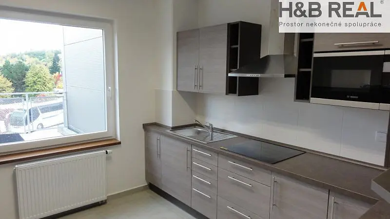 Pronájem kanceláře, Zlín, 28 m2