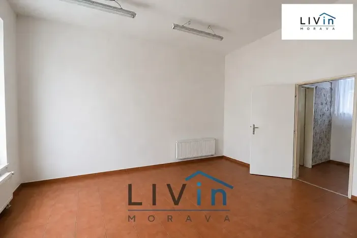 Pronájem obchodního prostoru, Olomouc, Smrčkova, 32 m2