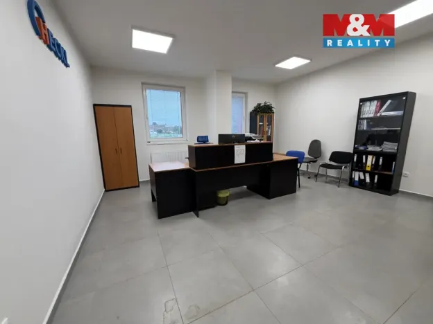 Pronájem obchodního prostoru, Tábor, U Čápova dvora, 415 m2
