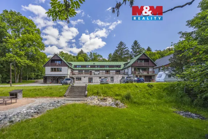 Prodej ubytování, Deštné v Orlických horách, 1200 m2