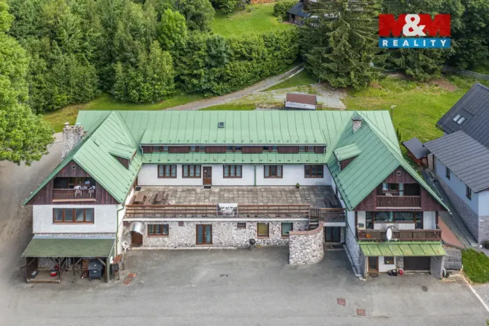 Prodej ubytování, Deštné v Orlických horách, 1200 m2