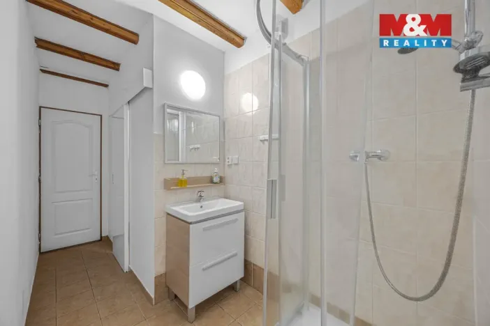 Prodej ubytování, Deštné v Orlických horách, 1200 m2