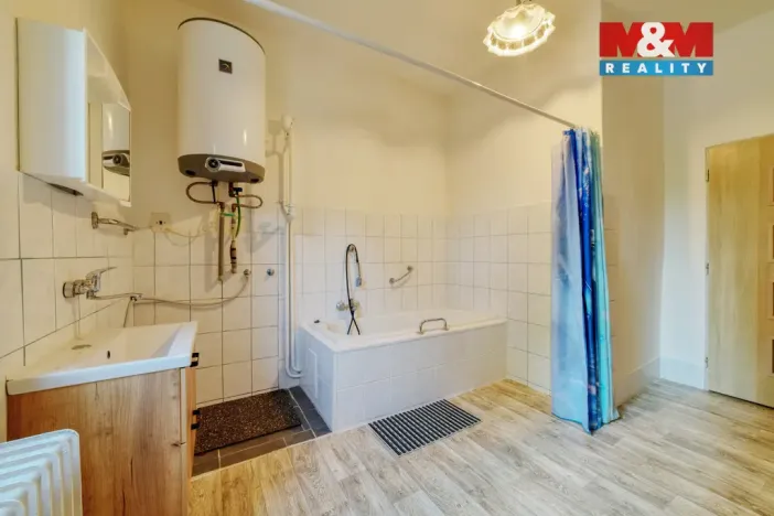 Prodej rodinného domu, Podhradí, 165 m2