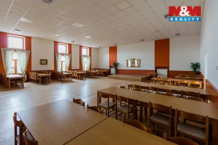 Prodej obchodního prostoru, Kravaře, Opavská, 1355 m2
