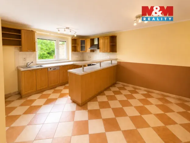 Prodej rodinného domu, Svárov, K Podkozí, 280 m2