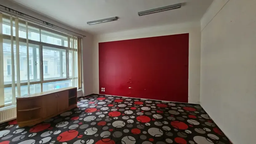 Pronájem obchodního prostoru, Brno, Masarykova, 89 m2
