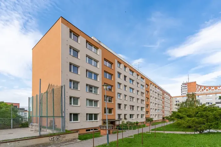 Prodej bytu 1+1, Zlín, Na Honech I, 33 m2