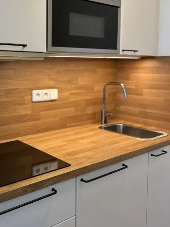 Pronájem bytu 2+kk, Praha - Bubeneč, Sládkova, 38 m2