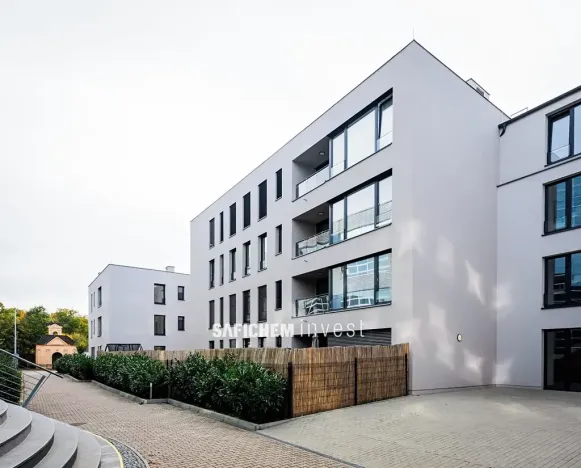 Prodej garážového stání, Praha - Strašnice, Třebohostická, 13 m2