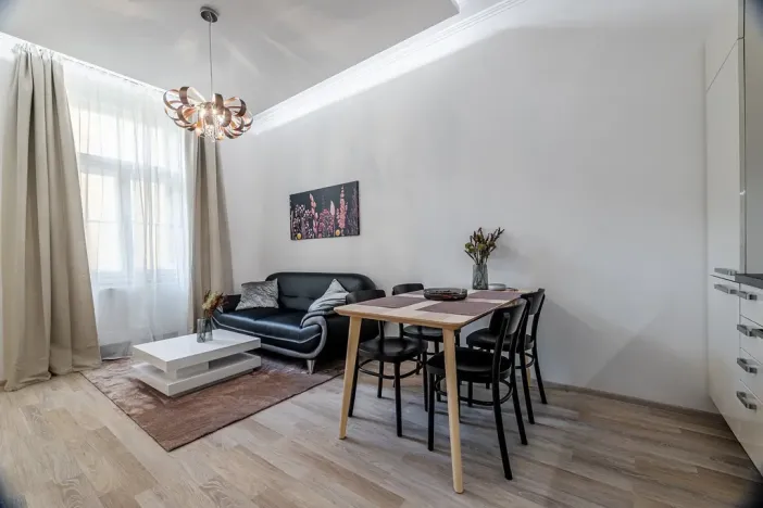 Pronájem bytu 2+kk, Praha - Holešovice, Šimáčkova, 48 m2
