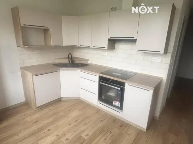 Pronájem bytu 2+1, Jindřichův Hradec, sídliště Vajgar, 65 m2