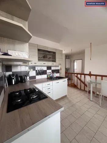 Pronájem bytu 3+1, Letonice, 70 m2
