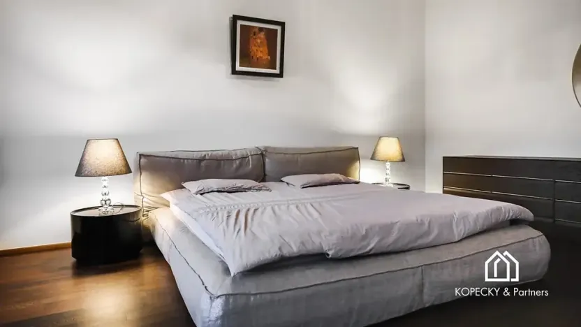 Prodej atypického bytu, Praha - Smíchov, Křížová, 428 m2