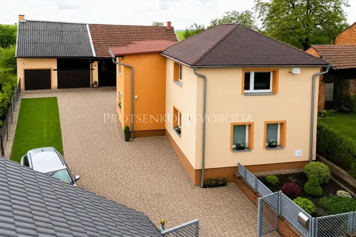 Prodej rodinného domu, Třebnouševes, 400 m2