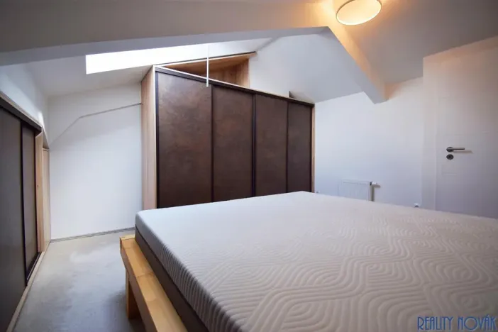 Pronájem bytu 2+kk, Praha - Lochkov, U sladovny, 63 m2