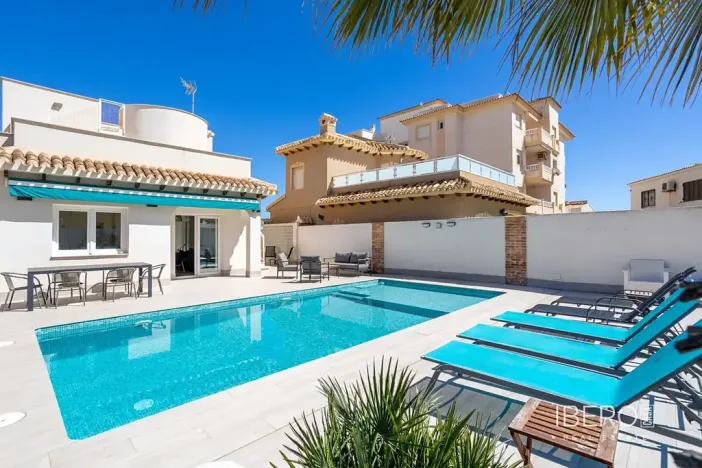 Prodej rodinného domu, Orihuela, Španělsko, Paseo Marítimo de Playa Flamenca, 94 m2