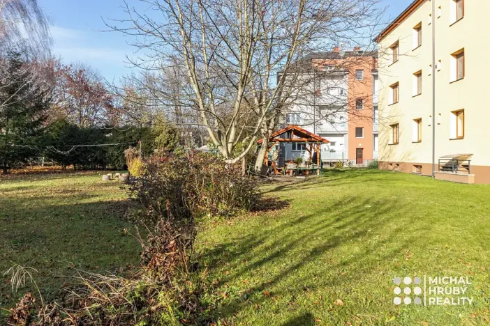 Prodej bytu 2+kk, Ostrava, Vrázova, 79 m2