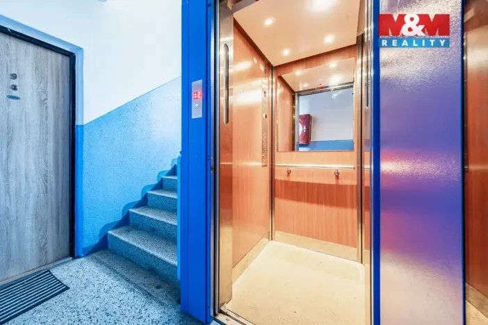 Prodej bytu 3+1, Chomutov, Borová, 62 m2