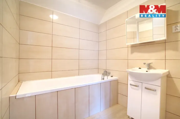 Prodej rodinného domu, Hutisko-Solanec - Solanec pod Soláněm, 180 m2