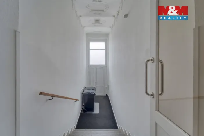 Pronájem kanceláře, Plzeň - Jižní Předměstí, Hálkova, 133 m2